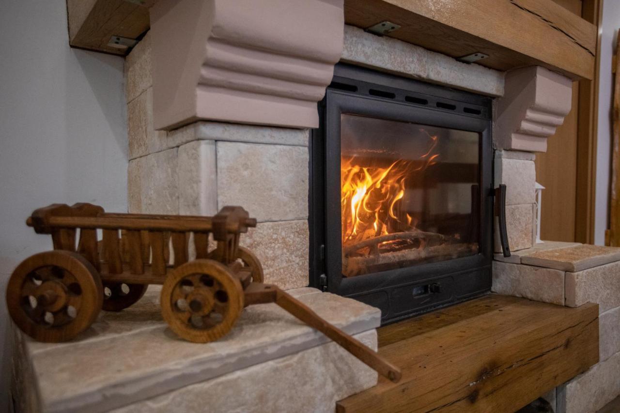 Apartmani Lara Modrus-Kuca Za Odmor Luaran gambar