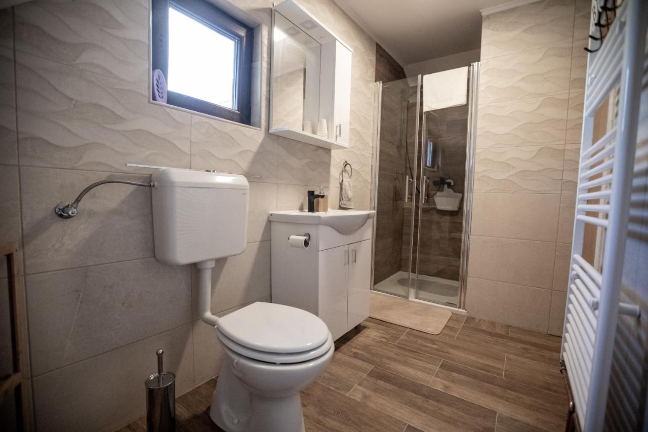 Apartmani Lara Modrus-Kuca Za Odmor Luaran gambar