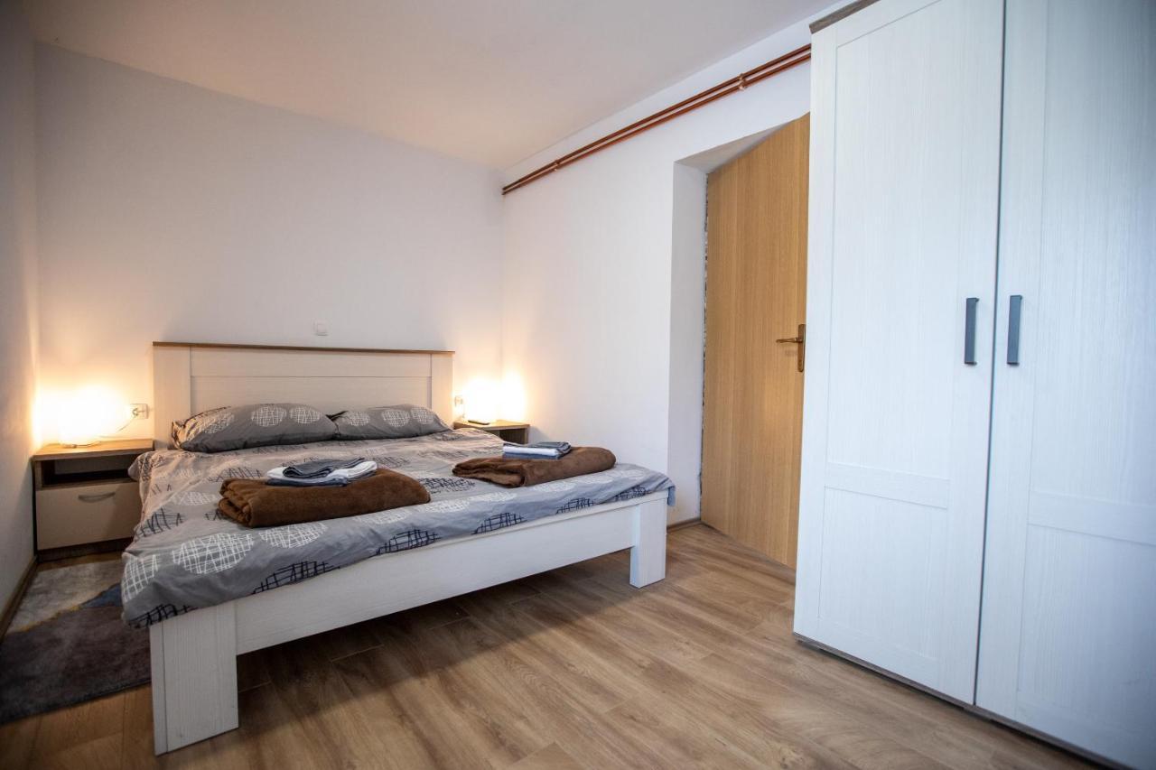 Apartmani Lara Modrus-Kuca Za Odmor Luaran gambar
