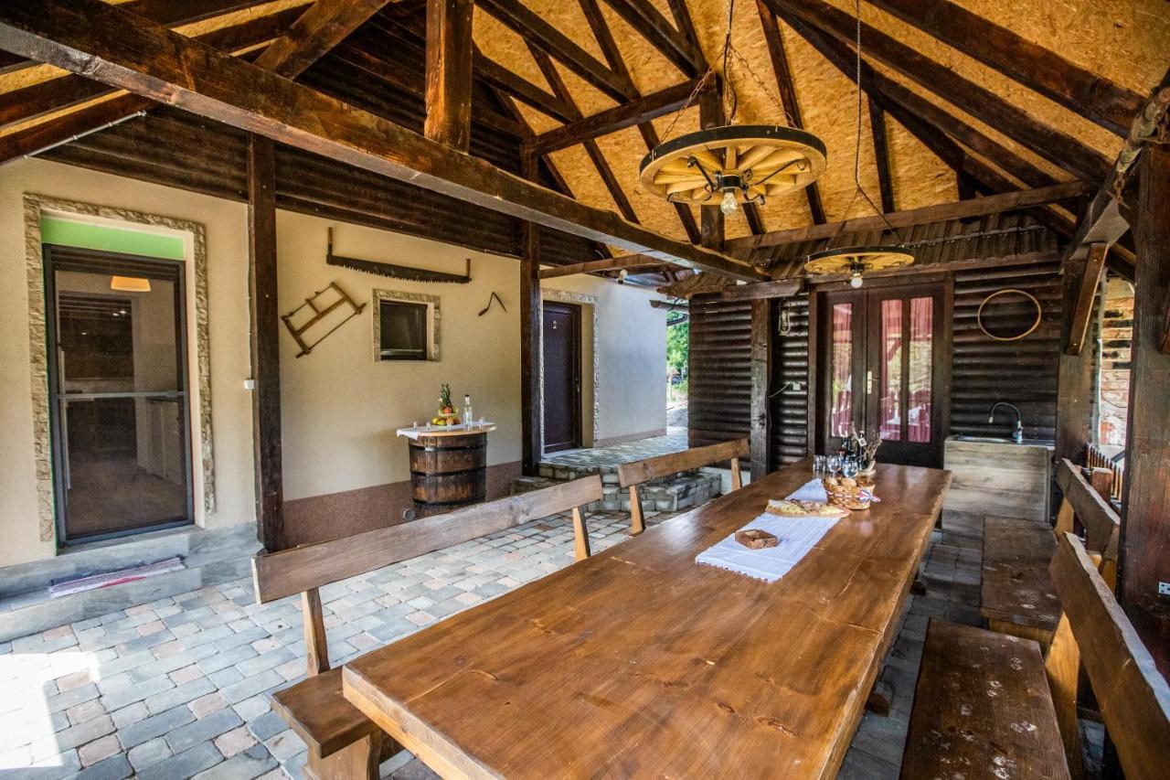 Apartmani Lara Modrus-Kuca Za Odmor Luaran gambar