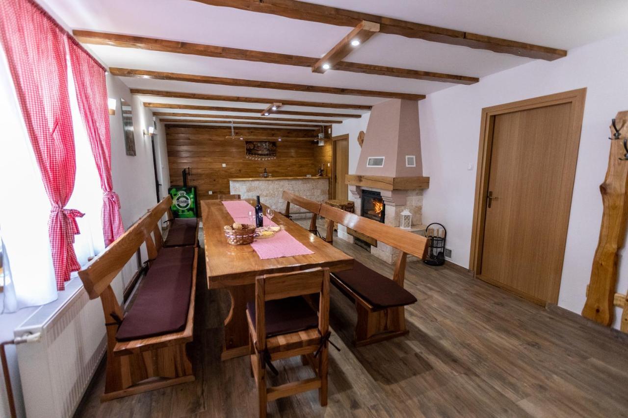 Apartmani Lara Modrus-Kuca Za Odmor Luaran gambar
